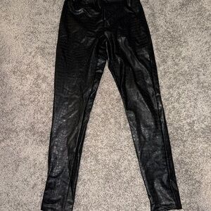 Black Crocodile Pattern Leggings